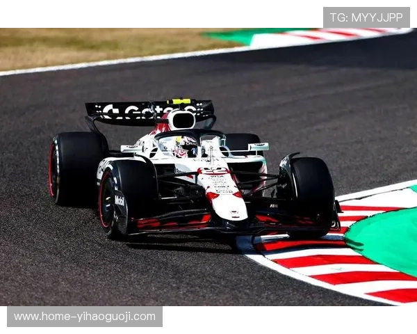 梅赛德斯与红牛激烈角逐F1赛季积分榜新格局揭秘