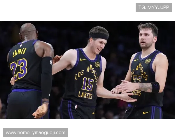 湖人迎关键赛季转折 詹姆斯带队力争季后赛荣耀