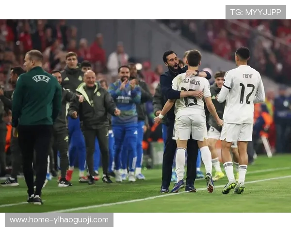 拜仁高层罕见强硬表态 阿方索戴维斯赴皇马传闻再掀更衣室暗流 拜仁高层罕见强硬表态 阿方索戴维斯赴皇马传闻再掀更衣室暗流